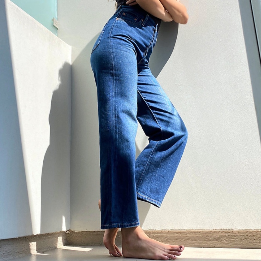 Levi’s The Ribcage High Rise Straight Ankle Jeans
